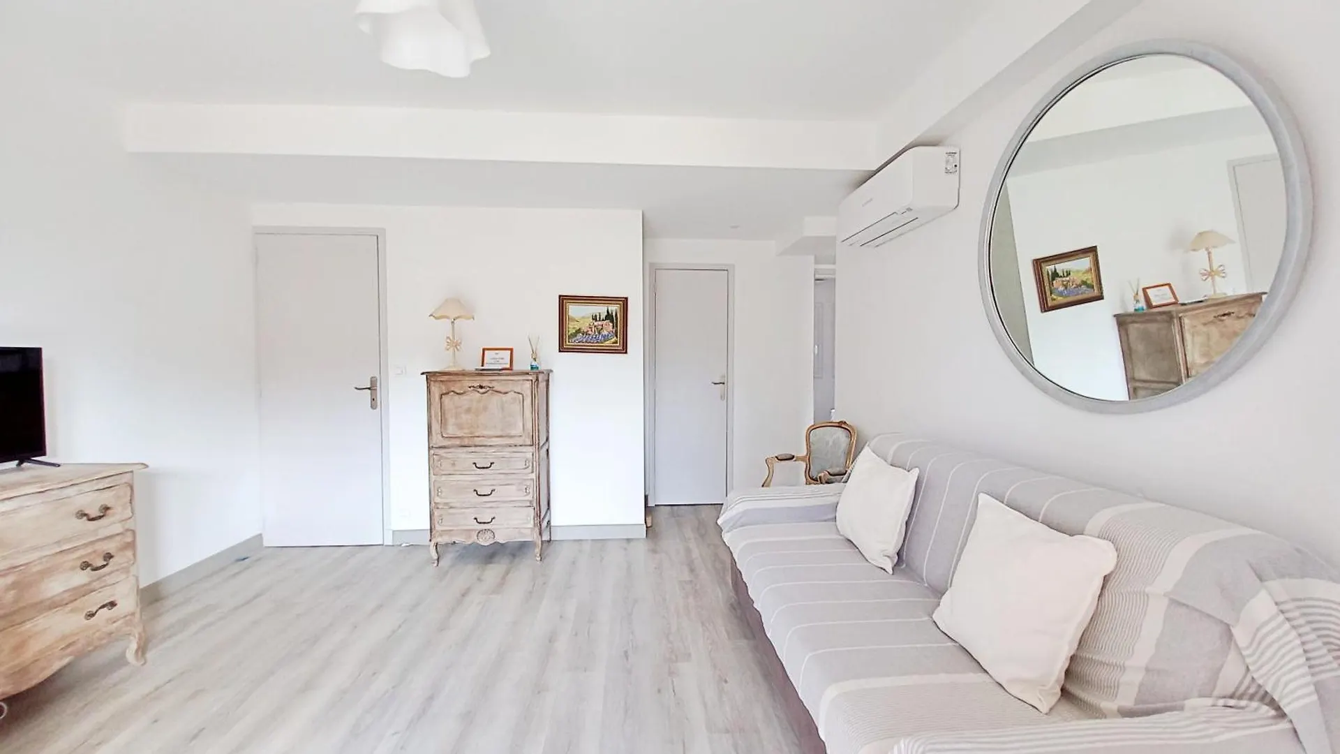 Daire Plage A 700M : Cocon Paisible Saint-Raphaël